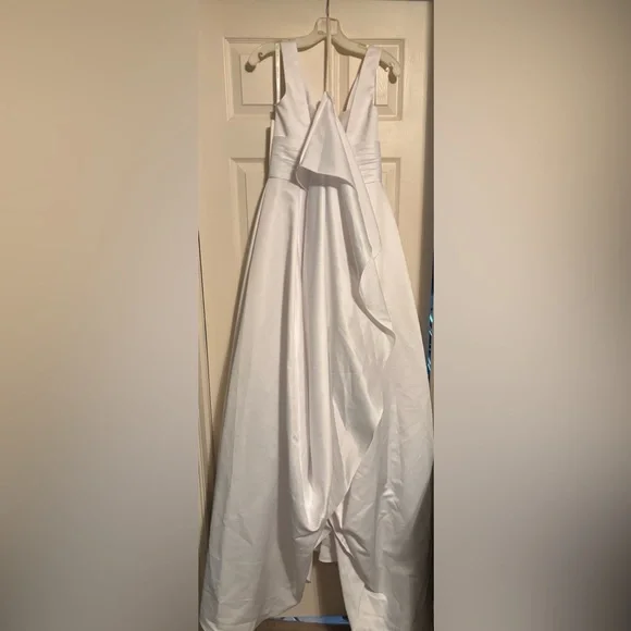 DAVID'S BRIDAL Cummerbund Satin Ball Gown Wedding Dress STYLE# V3848 Size 6 - Picture 8 of 14